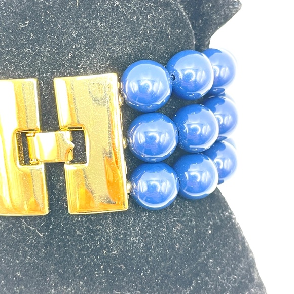 Monet Signed Vintage Navy Blue 3 Row Bead Bracelet Gold Tone Clasp - Picture 10 of 10